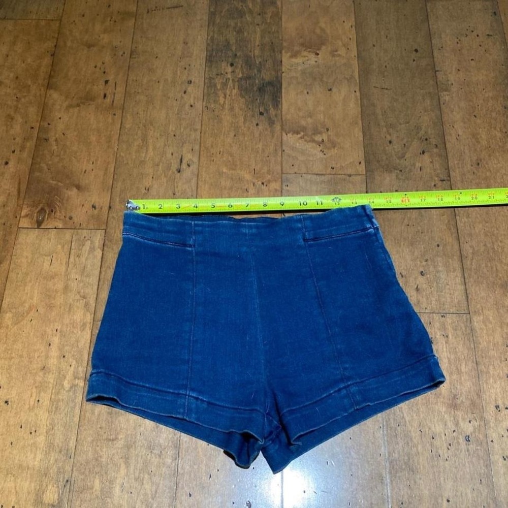 Forever 21 High Waisted blue‎ denim shorts Size 27